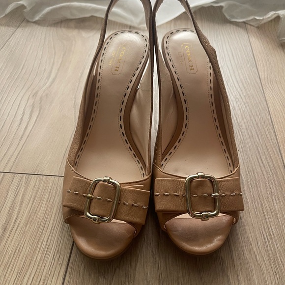 Coach Miranda Kitten Heel size 7.5 - Picture 3 of 6